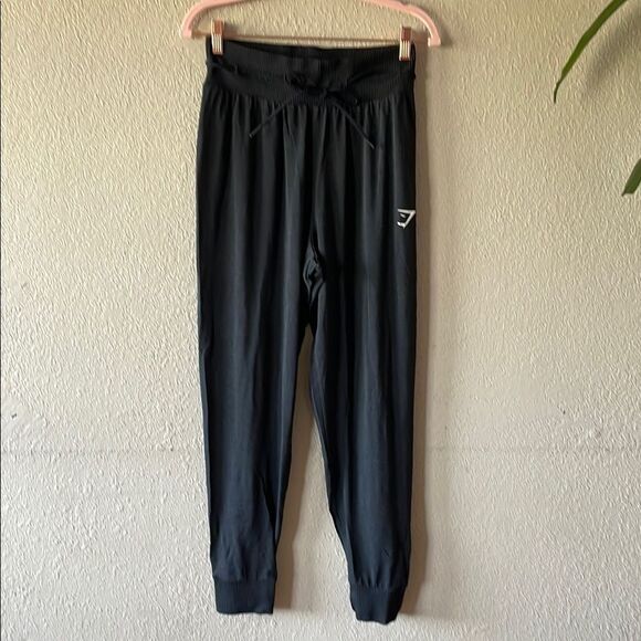 Gymshark seamless Black Joggers - Picture 3 of 8